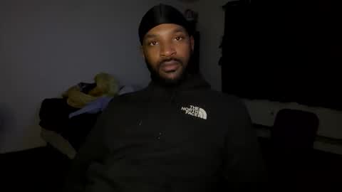 luverboi online show from January 1, 2:09 am