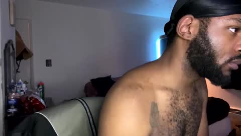 luverboi online show from January 8, 2:03 am