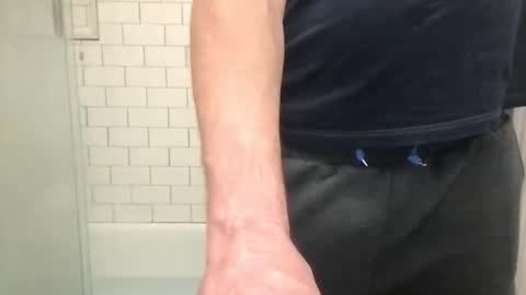 lvguynextdoor440656 online show from November 16, 2:14 am