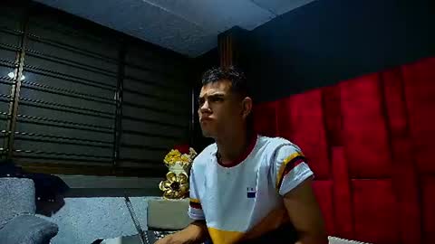 TELL ME LYCAN online show from June 26, 1:42 am