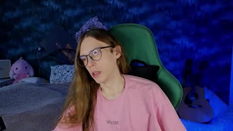 Snapshot of m1shq chatting on September 13, 2:51 pm m1shq online show from September 13, 2:51 pm