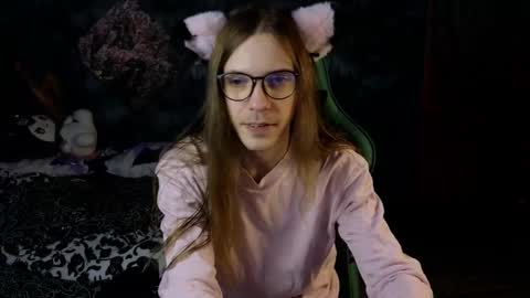 Snapshot of m1shq chatting on March 5, 10:12 pm m1shq online show from March 5, 10:12 pm