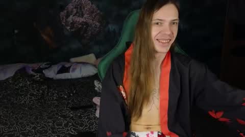 Snapshot of m1shq chatting on March 8, 11:07 pm m1shq online show from March 8, 11:07 pm