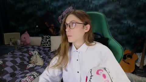 Snapshot of m1shq chatting on October 4, 10:58 pm m1shq online show from October 4, 10:58 pm