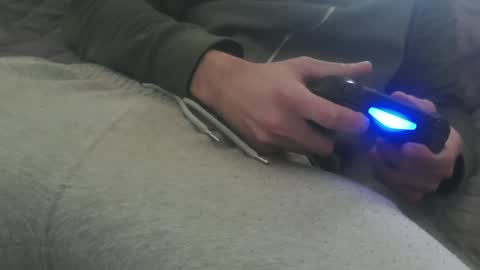 m4dh4tter24 online show from December 26, 10:37 am