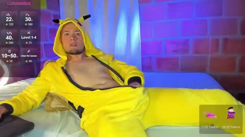 Snapshot of maax_taylor01 chatting on January 19, 11:12 am online show from January 19, 11:12 am