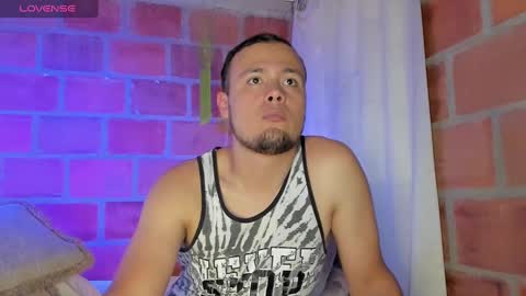 Snapshot of maax_taylor01 chatting on February 3, 6:39 pm online show from February 3, 6:39 pm