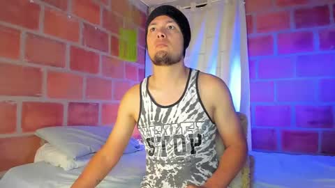 Snapshot of maax_taylor01 chatting on January 22, 2:14 pm online show from January 22, 2:14 pm