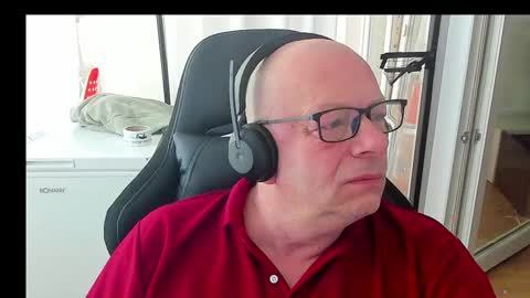 Andy online show from April 25, 8:50 am