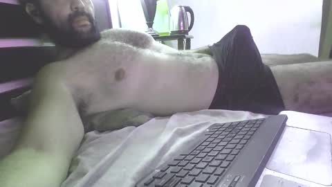Snapshot of machoathome chatting on December 11, 4:30 am machoathome online show from December 11, 4:30 am