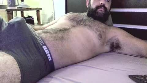 Snapshot of machoathome chatting on February 17, 7:31 pm machoathome online show from February 17, 7:31 pm