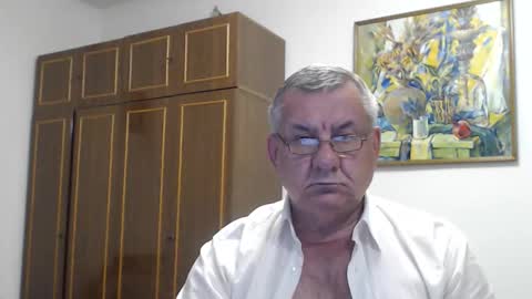 Macho online show from June 9, 10:00 pm