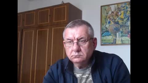 Macho online show from April 13, 10:49 am