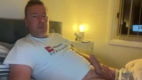 macmac818181 online show from December 22, 3:31 pm