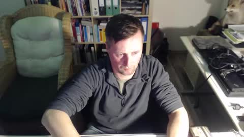 Snapshot of maddmax8 chatting on December 5, 6:13 pm Mad4You online show from December 5, 6:13 pm