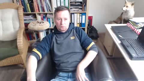 Snapshot of maddmax8 chatting on January 5, 10:21 am Mad4You online show from January 5, 10:21 am