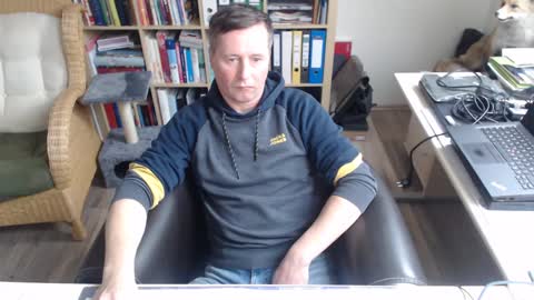 Snapshot of maddmax8 chatting on December 9, 12:09 pm Mad4You online show from December 9, 12:09 pm