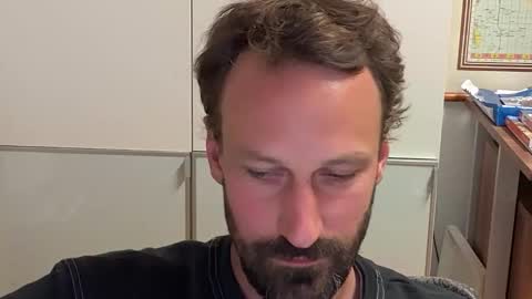 Snapshot of maenu_69 chatting on September 18, 9:28 pm maenu_69 online show from September 18, 9:28 pm