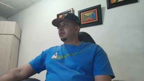 magic_milk23 online show from October 21, 4:59 am