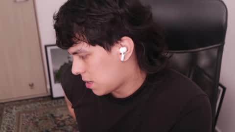 Tony Hoffa online show from April 24, 10:34 pm