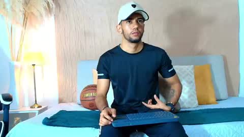 maicolparker0 online show from July 30, 12:15 pm
