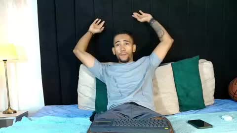 maicolparker0 online show from July 22, 12:19 pm