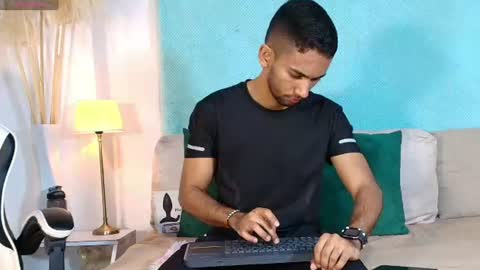 maicolparker0 online show from July 2, 12:44 pm
