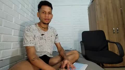 maiker23 online show from June 2, 2:12 am