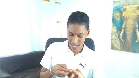 I am Maik online show from February 5, 9:00 pm