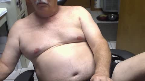 majormike34 online show from April 24, 2:03 am