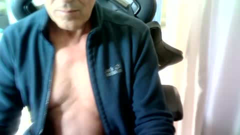 makis8989 online show from December 4, 9:40 am