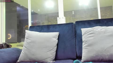 Snapshot of makonneen chatting on December 12, 3:32 am Makonnen online show from December 12, 3:32 am