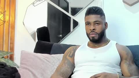 Snapshot of makonneen chatting on January 24, 4:37 am Makonnen online show from January 24, 4:37 am