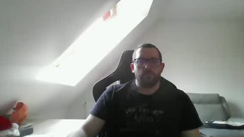 breton online show from December 22, 10:28 am