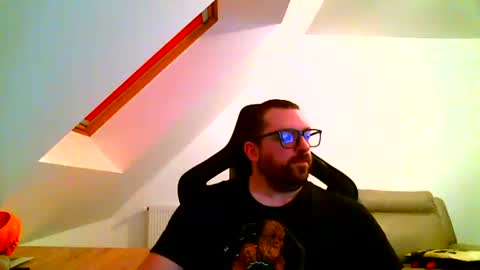 breton online show from December 21, 7:27 pm