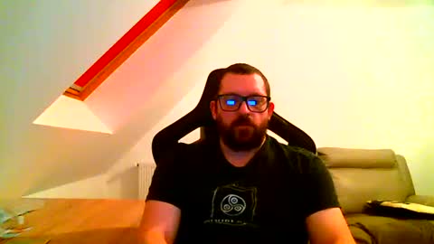 breton online show from February 25, 8:51 pm