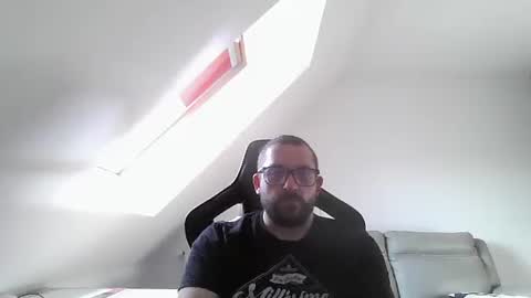 breton online show from October 5, 4:11 pm