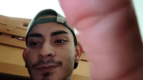 Mickey online show from December 17, 9:32 pm