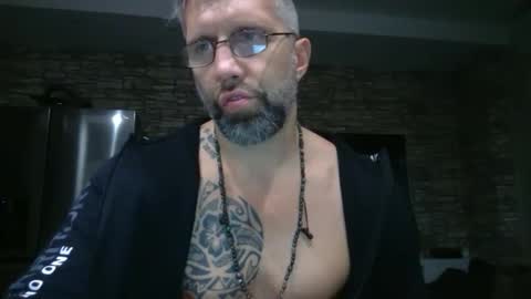 man4uc2c_ online show from October 26, 5:04 pm