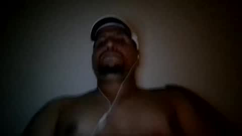 Snapshot of man_new chatting on March 6, 11:42 pm Man new online show from March 6, 11:42 pm
