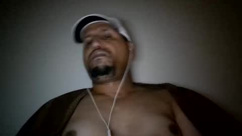 Snapshot of man_new chatting on March 11, 4:10 am Man new online show from March 11, 4:10 am