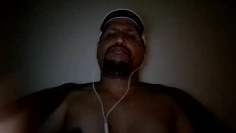 Snapshot of man_new chatting on September 16, 12:01 am Man new online show from September 16, 12:01 am