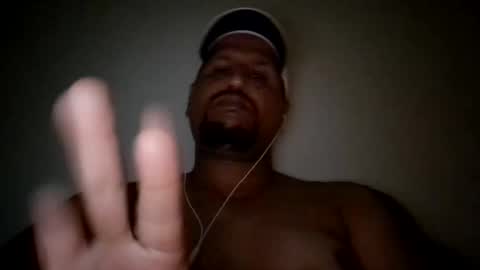 Snapshot of man_new chatting on February 7, 3:02 am Man new online show from February 7, 3:02 am