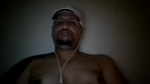 Snapshot of man_new chatting on March 8, 1:37 am Man new online show from March 8, 1:37 am