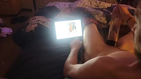 manlikesolo online show from June 14, 2:35 am