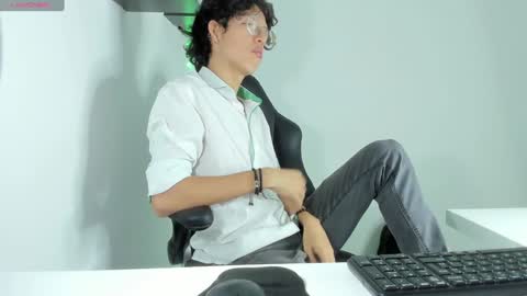 Snapshot of manu_vera8 chatting on December 30, 11:37 am Manuel online show from December 30, 11:37 am