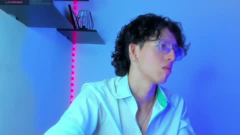 Snapshot of manu_vera8 chatting on February 7, 8:42 pm Manuel online show from February 7, 8:42 pm