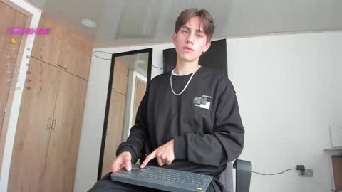 Snapshot of manucute_23_ chatting on February 28, 5:48 pm manucute 23 online show from February 28, 5:48 pm