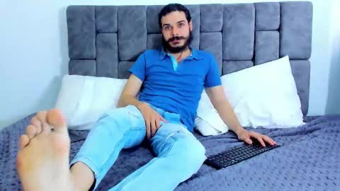 manuel_colt online show from October 16, 8:17 pm