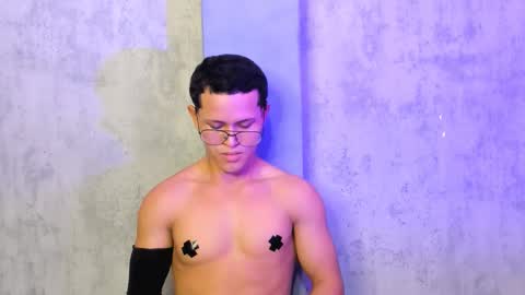 Snapshot of manuel_fpg chatting on October 7, 10:03 pm Manuel online show from October 7, 10:03 pm
